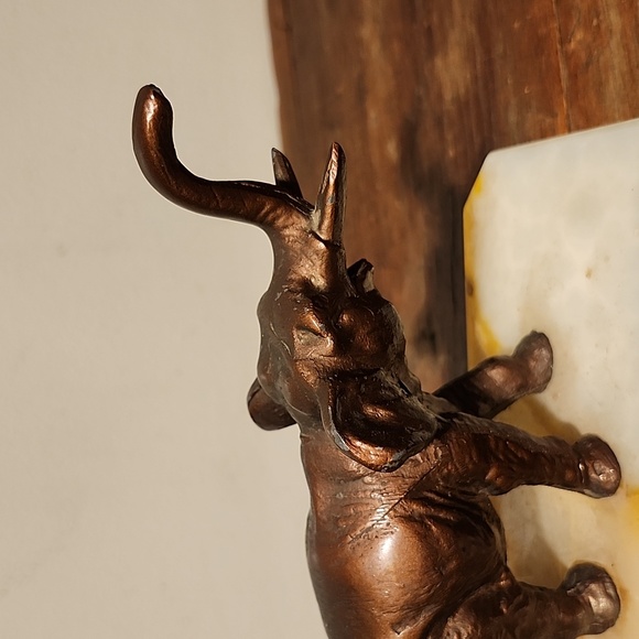 Bronze Elephant Bookends on Marble base - Picture 7 of 16